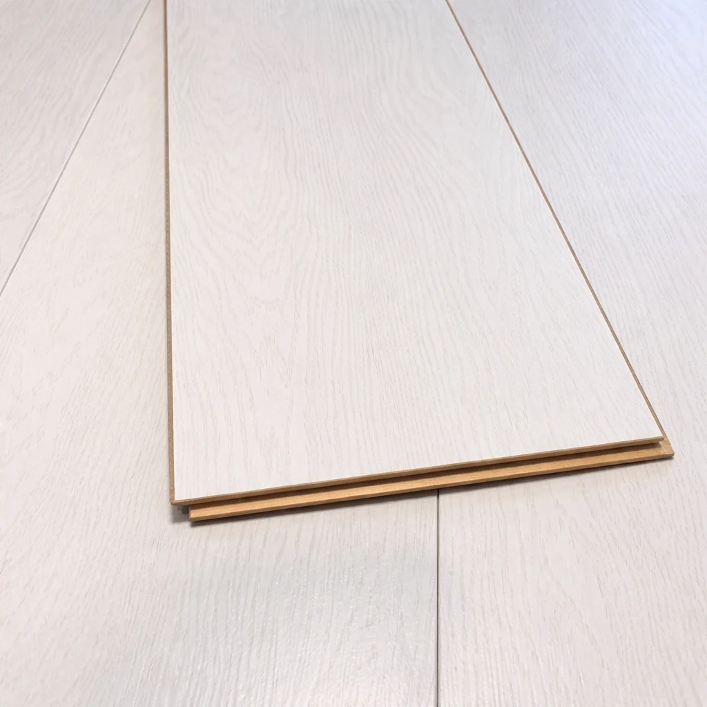 8mm Laminate Flooring - White Oak Effect - V Groove - AC4 Rated - Click System - Image 4