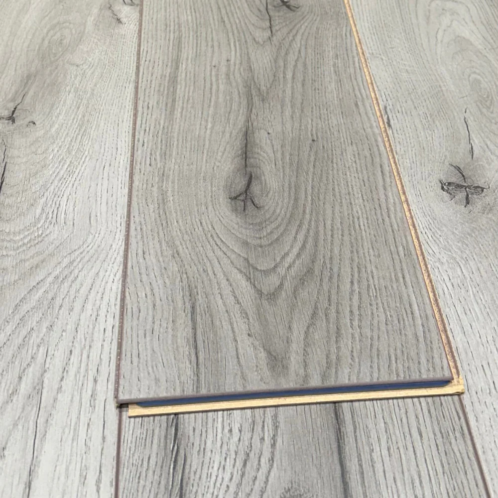 8mm Laminate Flooring Century Grey Oak Effect - Click System - Image 4