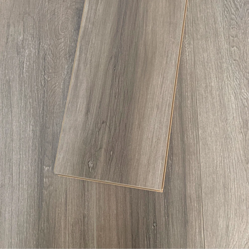 8mm Laminate Flooring - Chestnut Oak Effect - V Groove - AC4 Rated - Click System - Image 2