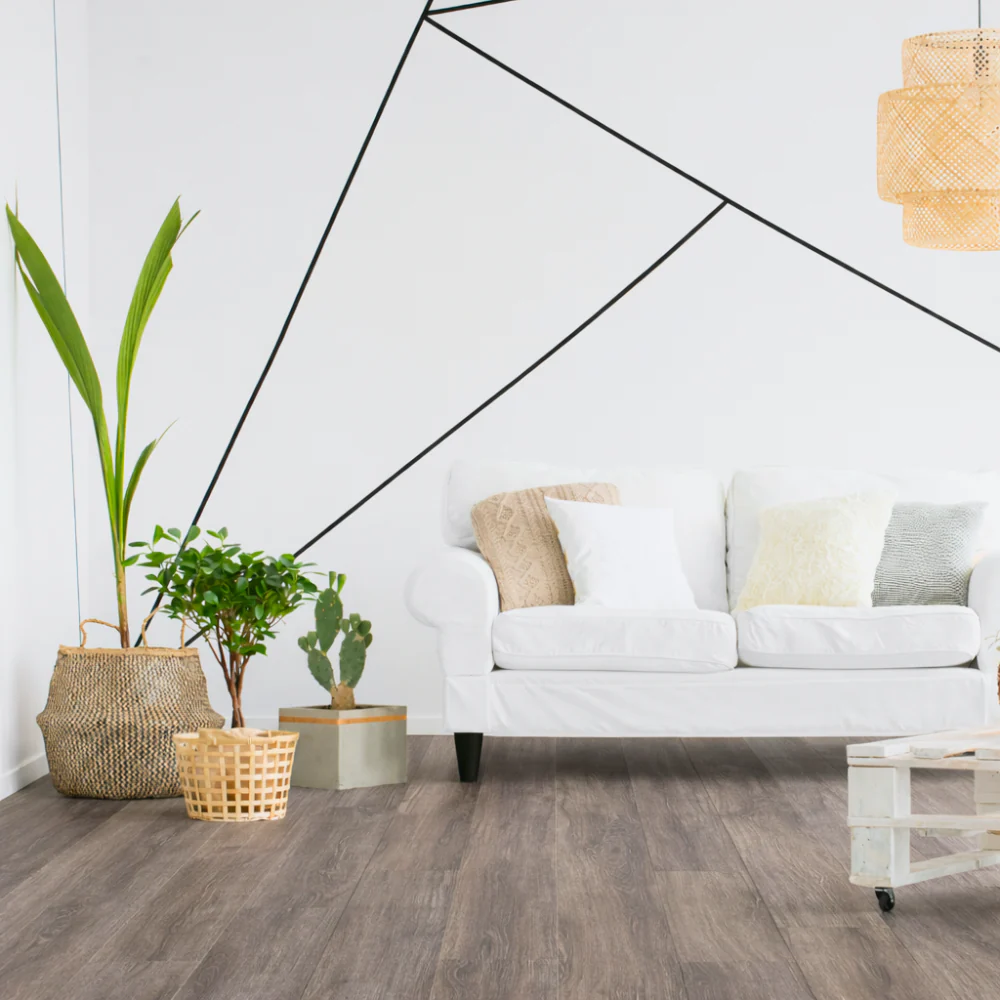 8mm Laminate Flooring - Chestnut Oak Effect - V Groove - AC4 Rated - Click System - Image 5