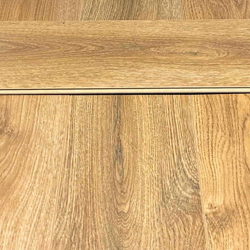 8mm Laminate Flooring Natural Summer Oak Effect - Click System - Image 3