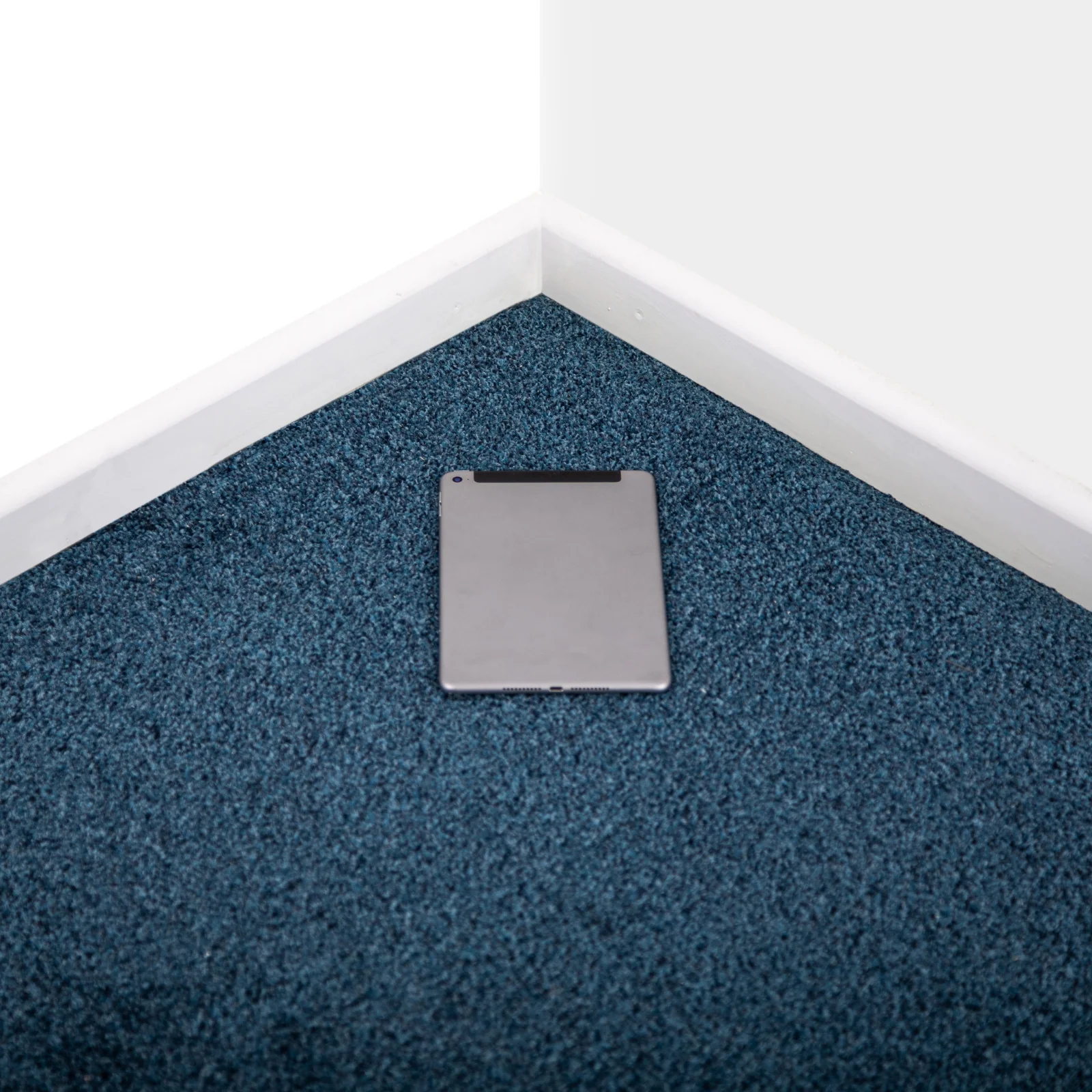 Blue Ocean Shade Soft Twist Carpet