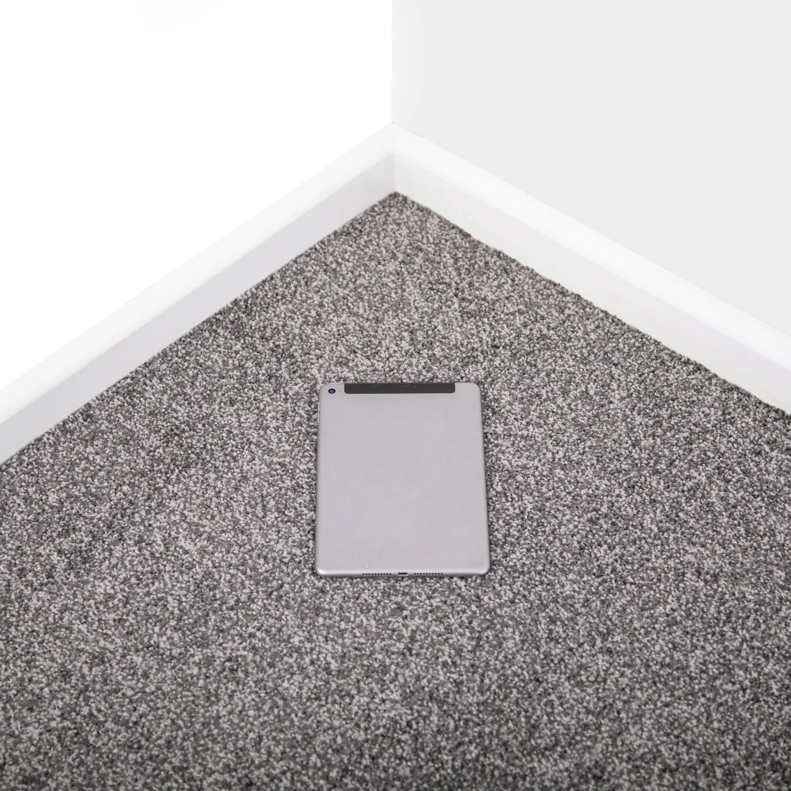 Haze Shade Luxury Thick Soft Saxony Carpet