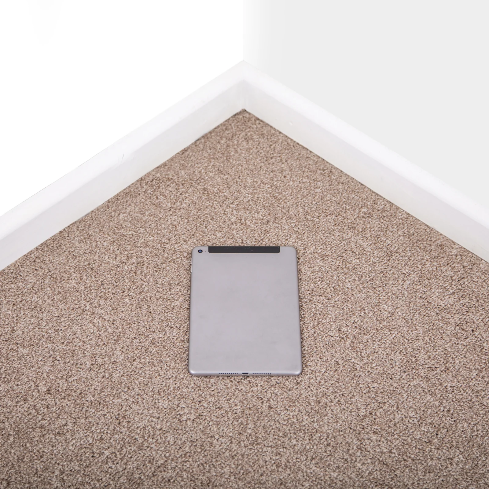 Latte Shade Soft Twist Carpet