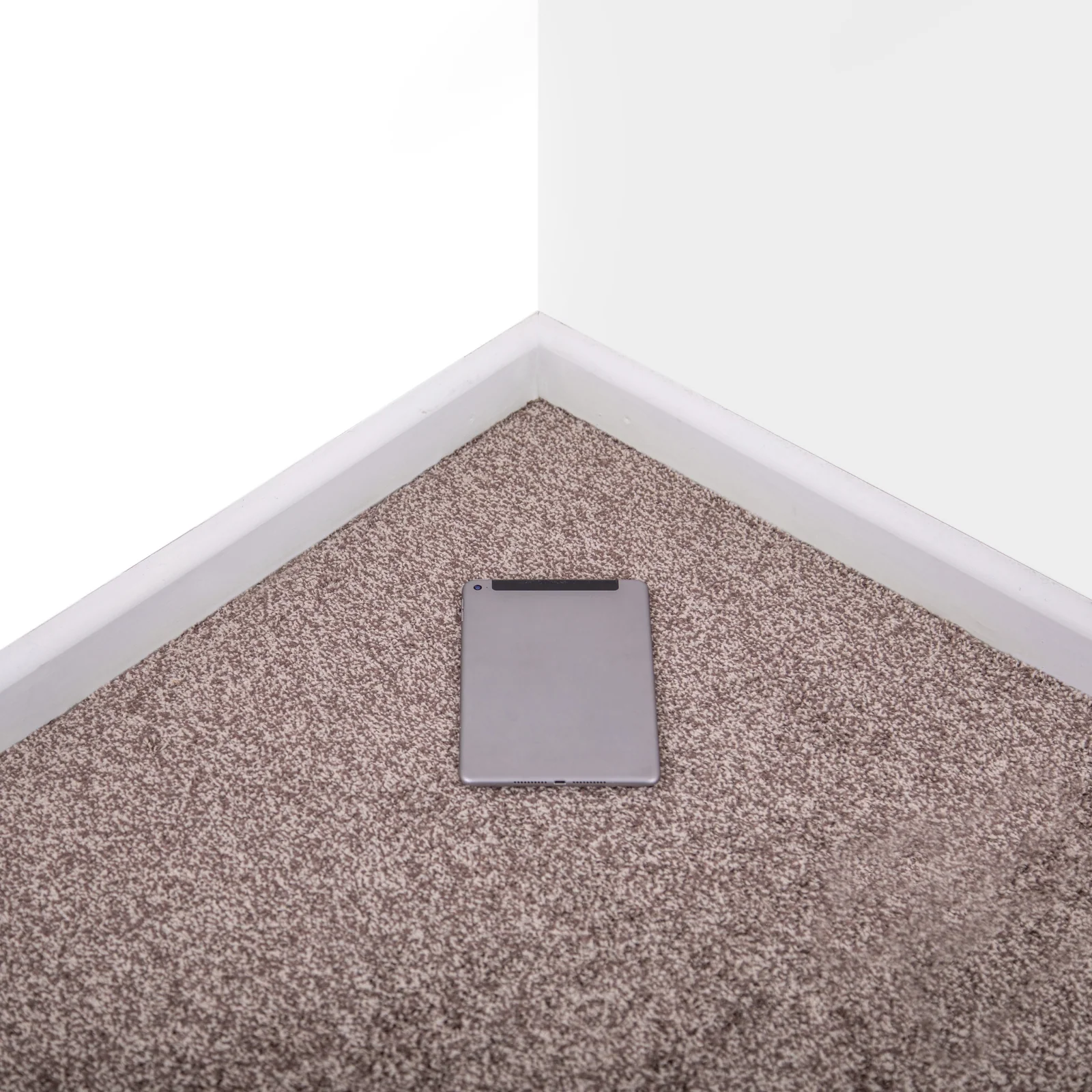 Soft Speckled Quartz Shade Luxury Saxony Carpet